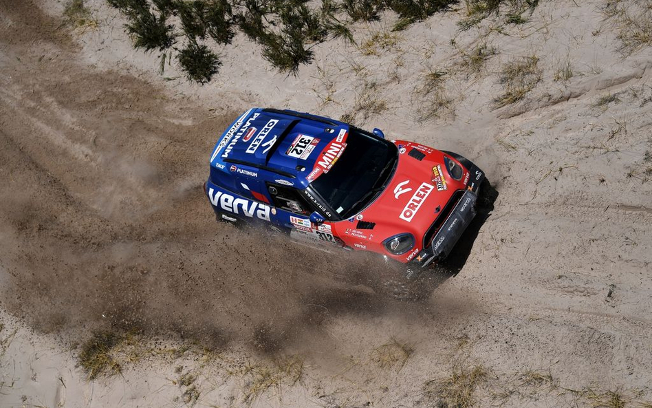 Rajd Dakar: Przygoński nadal w czołówce