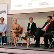 Od lewej: Roy Huppert (dyrektor finansowy Vivid Games), Iwona Sroka (prezes KDPW), Monika Siarkowska