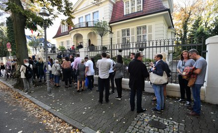 Październik 2019 r., kolejka do głosowania w komisji wyborczej w ambasadzie RP w Berlinie