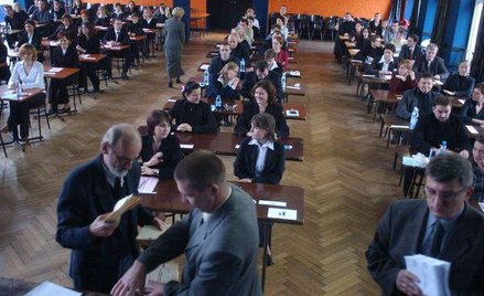 ienie z VAT: Sprawdzenia umiejętności zawodowych nie można utożsamiać z kształceniem.