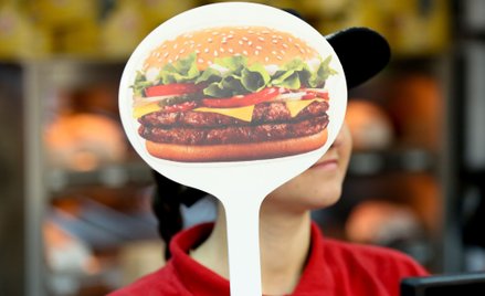 Burger King usuwa 120 sztucznych składników ze składu burgerów