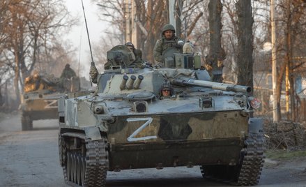 Wojska rosyjskie rozpoczęły pełnoskalową wojnę w Ukrainie 24 lutego 2022 r. Sprzęt wojskowy oznaczał