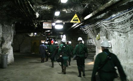 Wstrząs w kopalni KGHM. Rannych ośmiu górników