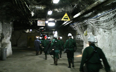 Wstrząs w kopalni KGHM. Rannych ośmiu górników