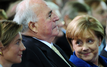 Od prawej: kanclerz Niemiec Angela Merkel, były kanclerz Helmut Kohl i jego żona Maike Kohl-Richter.