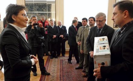 W Platformie wiedzą już, że spór o reformę to nie przelewki. Szef „S” Piotr Duda złożył wczoraj na r
