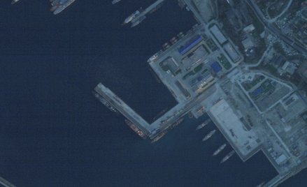 Zdjęcie satelitarne zaatakowanego portu w Noworosyjsku