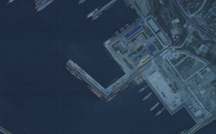 Zdjęcie satelitarne zaatakowanego portu w Noworosyjsku