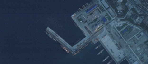 Zdjęcie satelitarne zaatakowanego portu w Noworosyjsku