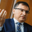 Kierowana przez Zbigniewa Ziobrę (z lewej) Prokuratura Krajowa przyjrzy się sprawie GetBacku, któreg
