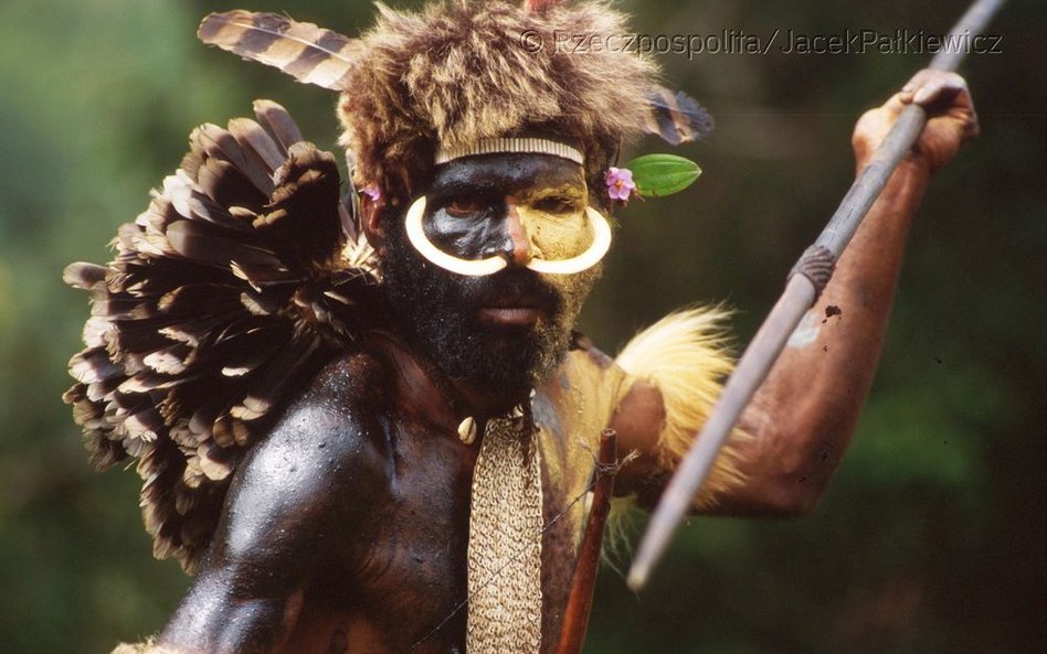 Do dzisiaj na polowanie używa się tu dzid, łuków i strzał