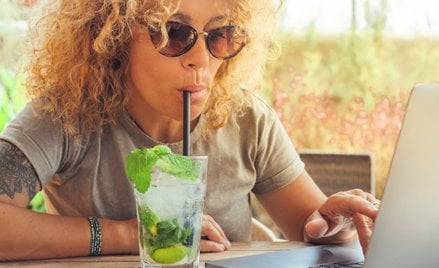 Kontrola trzeźwości w pracy – co wolno pracodawcy