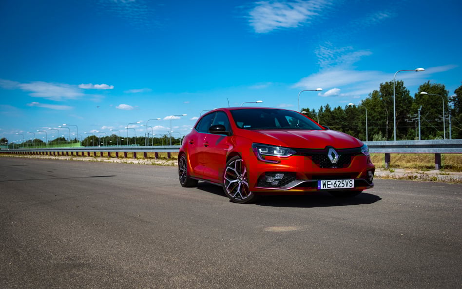 Megane R.S. Trophy: Kochaj albo rzuć