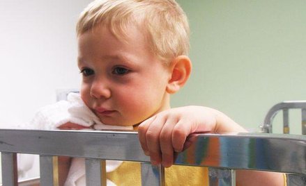 Za pomoc medyczną dla dzieci pozbawionych opieki zapłaci powiat