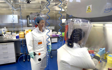 Pracownicy laboratorium w Instytucie Wirusologii w Wuhan