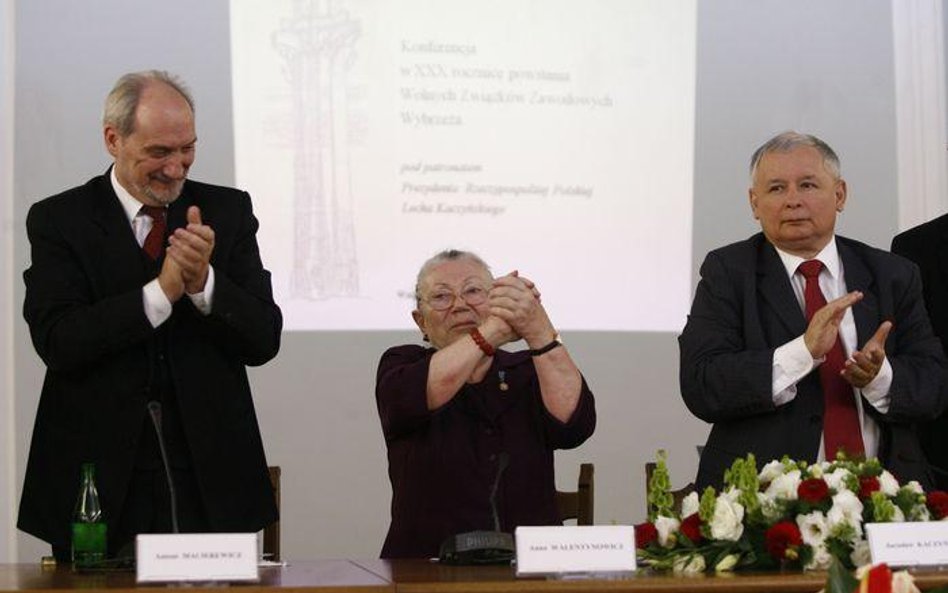 Antonii Macierewicz, Anna Walentynowicz i szef PIS Jarosław Kaczyński