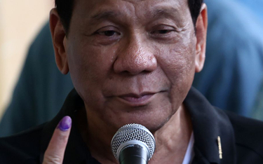 Filipiny: Duterte traci cierpliwość. Odsyła śmieci do Kanady