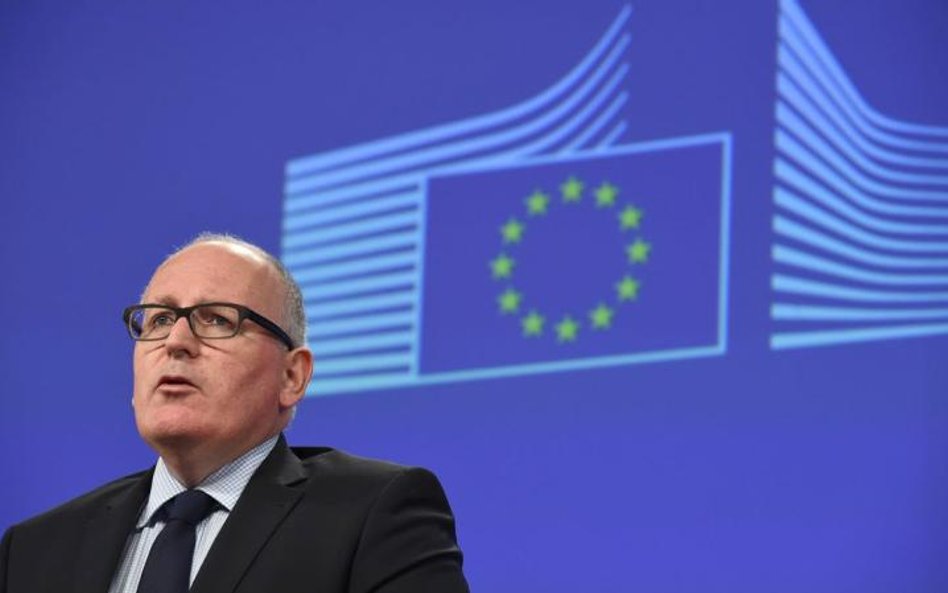 W poniedziałek Komisja Europejska, która upoważniła Fransa Timmermansa do kontaków z Polską, prowadz