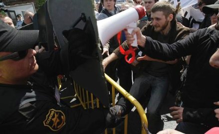Demonstrujący przeciw podwyżkom czynszuw mieście próbowali przejść do miejsca, w którym trwała urocz