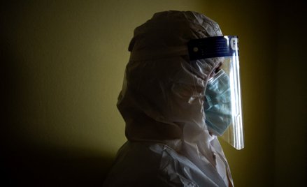 Wielka Brytania zatwierdza nową terapię dla pacjentów z COVID-19