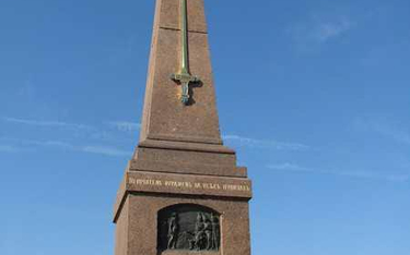 Pomnik pod Borodino ku czci feldmarszałka Kutuzowa