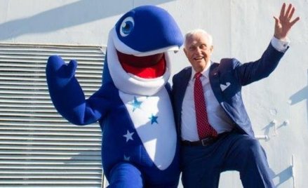 Morświn Happy i Dan Sten Olsson, prezes spółki Stena AB.