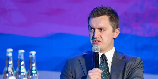 The star of freak fights sued PiS politicians. Will Sebastian Kaleta lose his immunity?