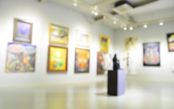 Warto przed zwiedzaniem zajrzeć na stronę internetową instytucji do której się wybieramy i zobaczyć 