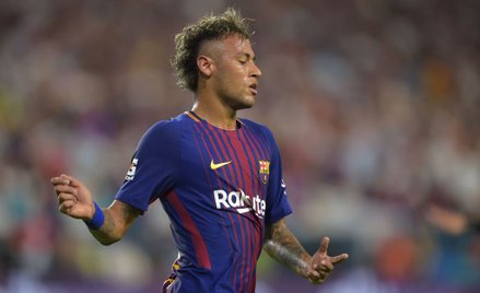 Oficjalnie: Neymar przechodzi z Barcelony do PSG za 222 mln euro