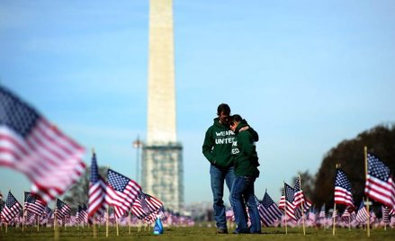 Prawie 2 tysiące amerykańskich flag upamiętniło w marcu w Waszyngtonie weteranów wojny w Iraku i Afg