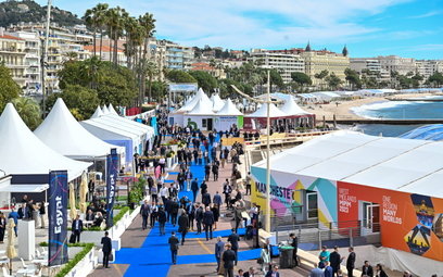 Promenada w Cannes zgromadziła tłumy wystawców i uczestników