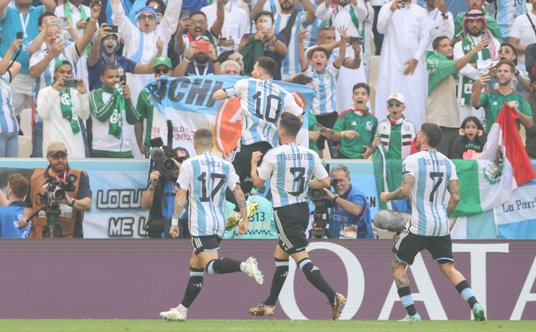 Messi cieszy się z gola dla Argentyny