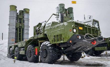 Rosja będzie bronić Arktyki wyrzutniami S-400