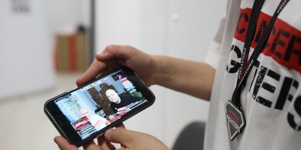 Jak podzielić pieniądze ze streamu Łatwoganga