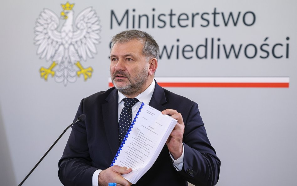 Minister sprawiedliwośći Waldemar Żurek podczas konferencji w Ministerstwie Sprawiedliwości