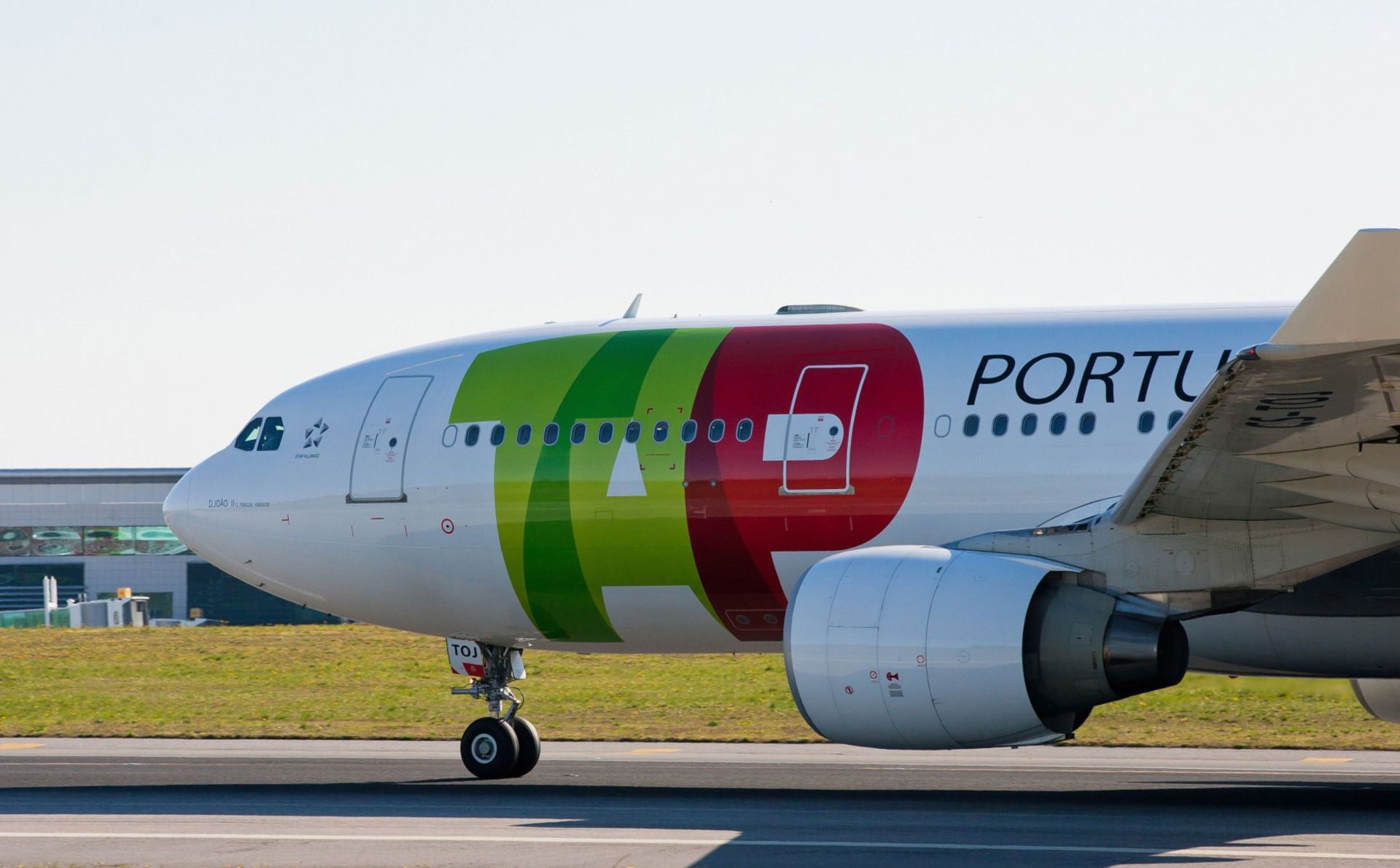 Są chętni na portugalską linię TAP. Wciąż trwa dochodzenie w aferze korupcyjnej