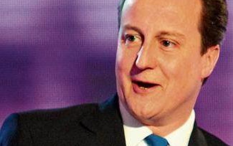 Zwycięzcą telewizyjnego pojedynku okazał się przywódca konserwatys-tów David Cameron. Niektóre sonda
