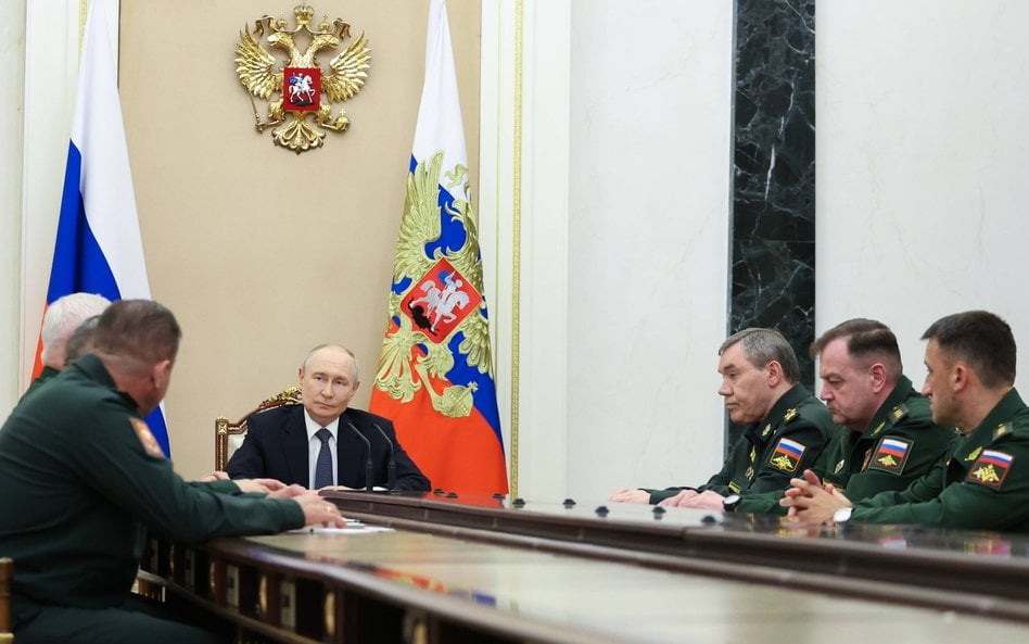 Władimir Putin na spotkaniu z generałami w sierpniu b.r.