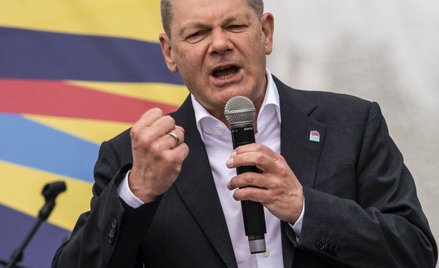 Scholz:  Ukraina nie może ostrzeliwać Rosji bronią dostarczoną przez Niemcy