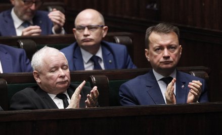 Sondaż IPSOS: Poparcie dla PiS spada, ale dla Koalicji Obywatelskiej nie rośnie