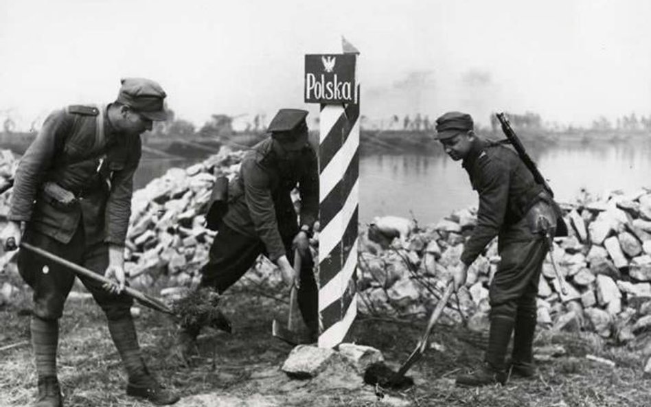 Pierwszy polski słup graniczny nad Odrą wkopany 27 lutego 1945 r. w Czelinie