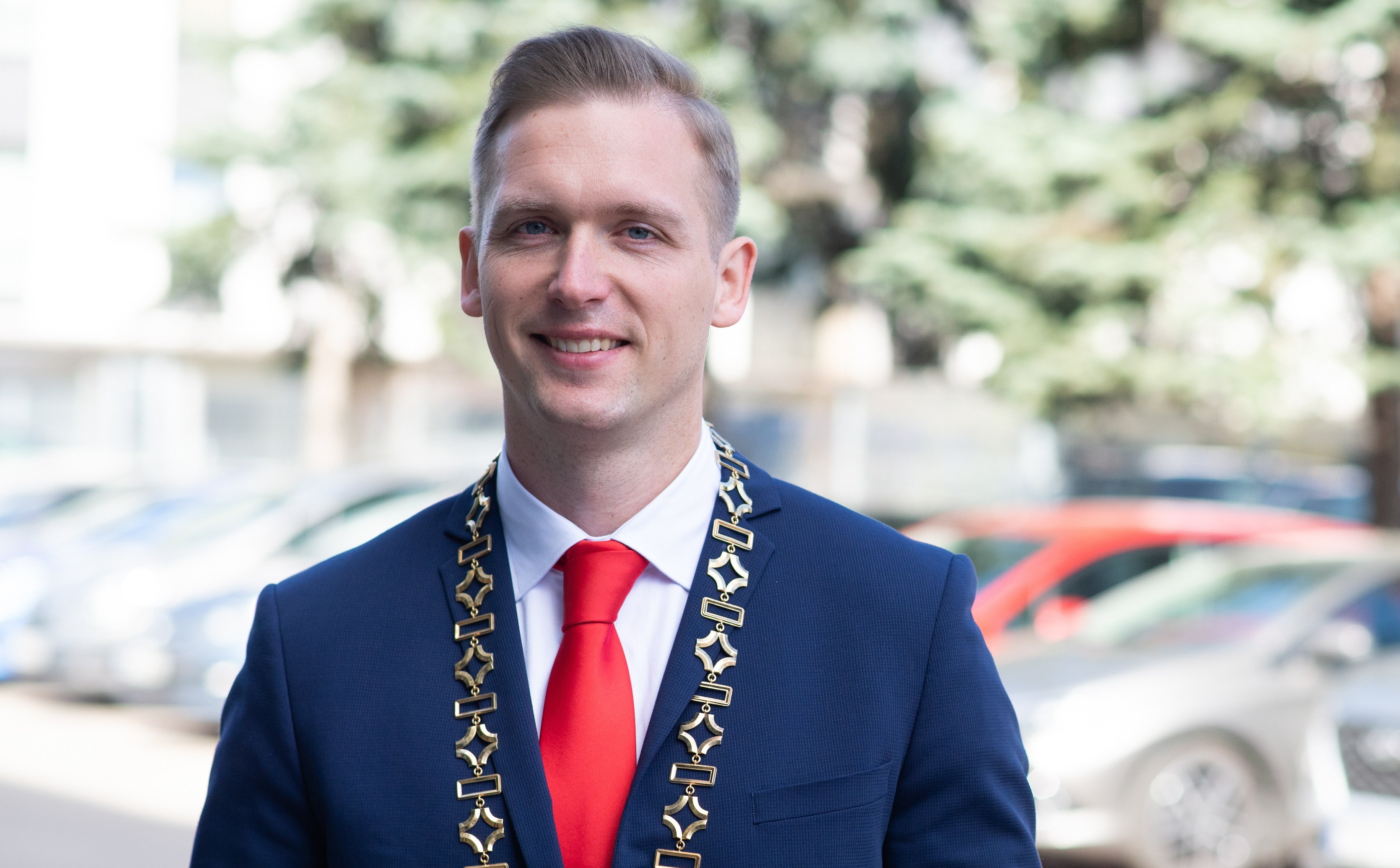 Dziś się okaże, czy Robert Duchniewicz będzie szefem rządu. Litwini są gotowi na premiera smerfa?