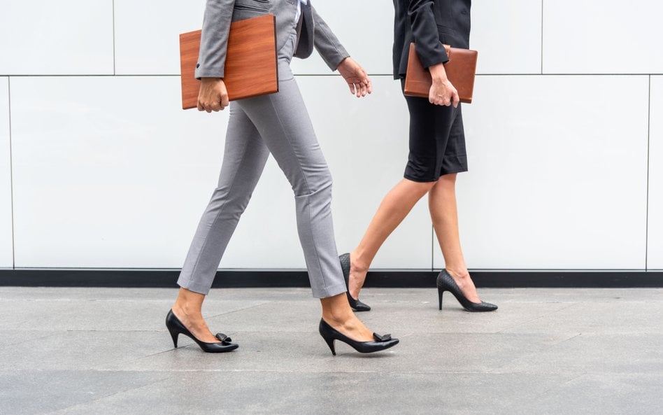 Gdzie kończy się dress code, a zaczyna dyskryminacja?