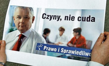 Jarosław Kaczyński zmienia wizerunek, a jego współpracownice przypominają sukcesy rządu PiS