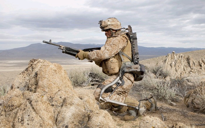 Armia USA ma dostać nie tylko łączność międzymózgową, ale i egzoszkielety zwiekszające siłę żołnierz
