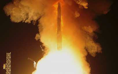 Nieuzbrojone pociski LGM-30G Minuteman III wystrzeliwane są podczas testów prowadzonych cyklicznie w