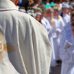 Kuria instruuje: Czego księdzu nie wolno robić z dzieckiem