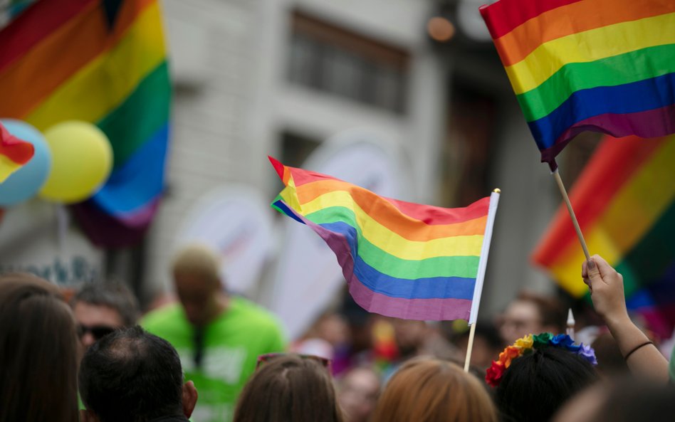 Ile osób LGBT+ jest w Polsce? Dane mogą zaskoczyć