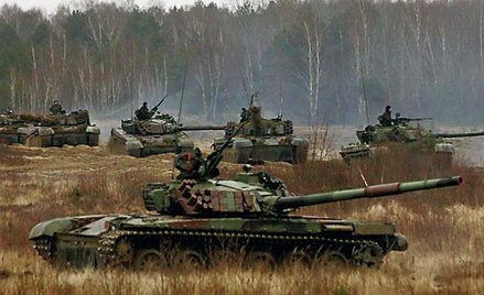 BBN uznaje wielkie formacje pancerne za przeżytek. Na zdjęciu czołgi Twardy na poligonie