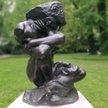Auguste Rodin "Kariatyda z Kamieniem w Łazienkach Królewskich